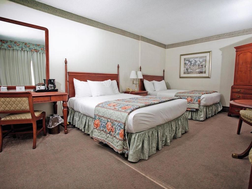 Travelodge By Wyndham Niagara Falls Fallsview Εξωτερικό φωτογραφία